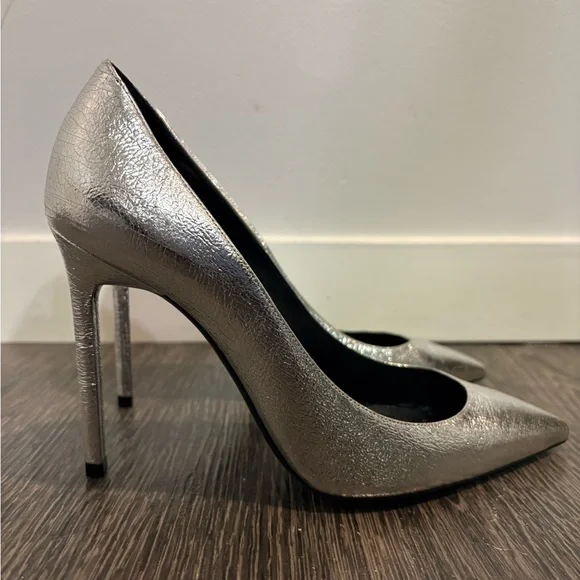 Saint Laurent silver leather pointed pumps, 4” heel, size 7, VG condition - Picture 6 of 6